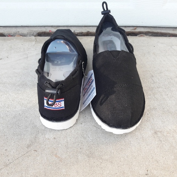 Skechers - Picture 2 of 4